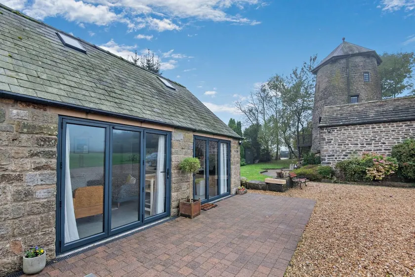 3 Bed in Ashover oc-w30175 - Image 1