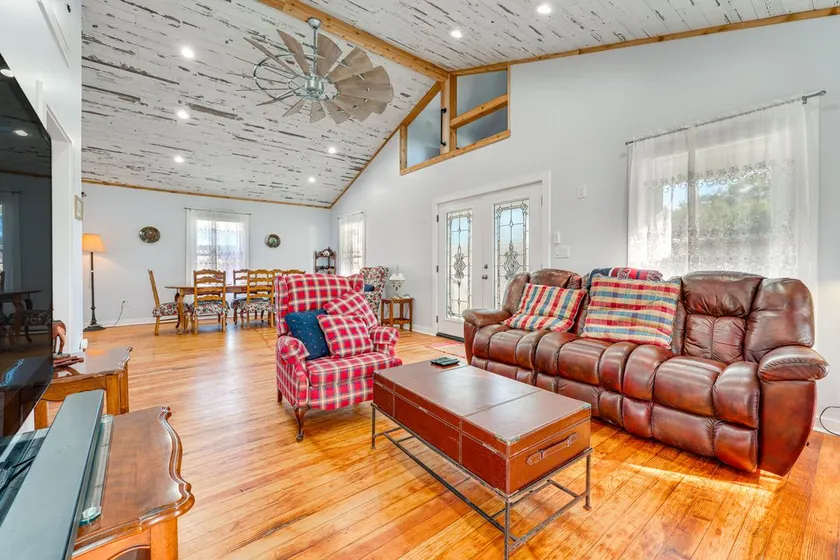 Walk to Downtown Shops & BBQ: Home w/ Fenced Yard! - Image 1