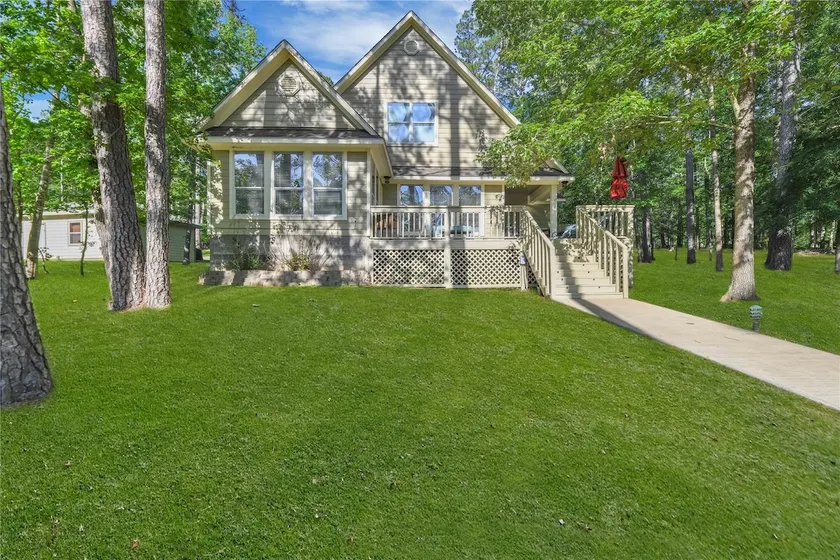 Wooded Lake Retreat - Image 1