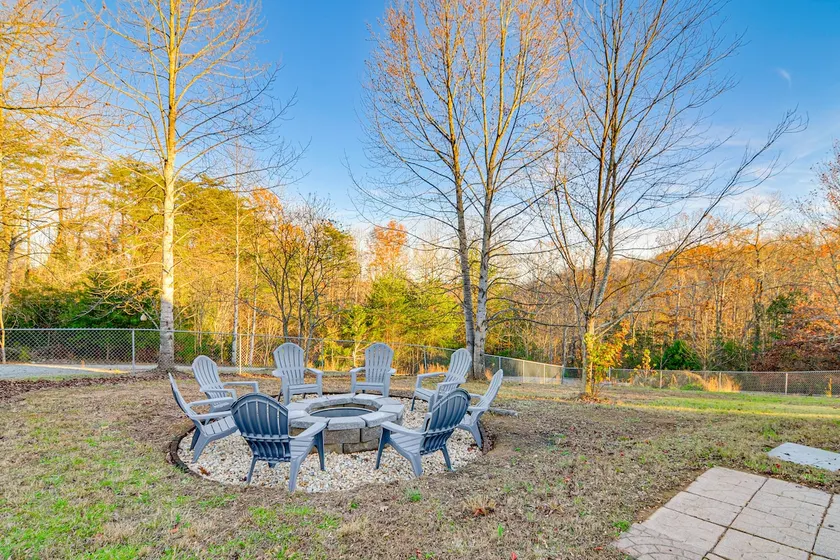2 Mi to Lake Cumberland Access: Home w/ Grill - Image 1