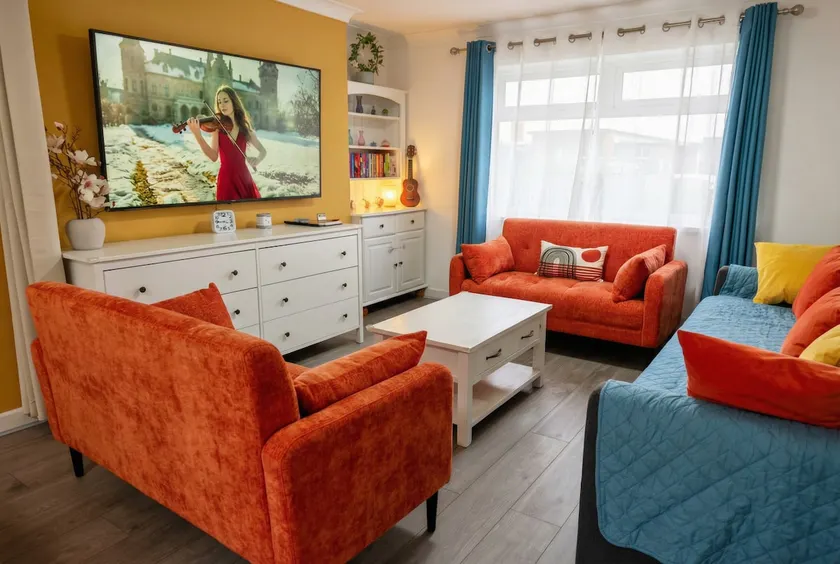 Relaxing & Accessible Family Escape by the coast - Image 1