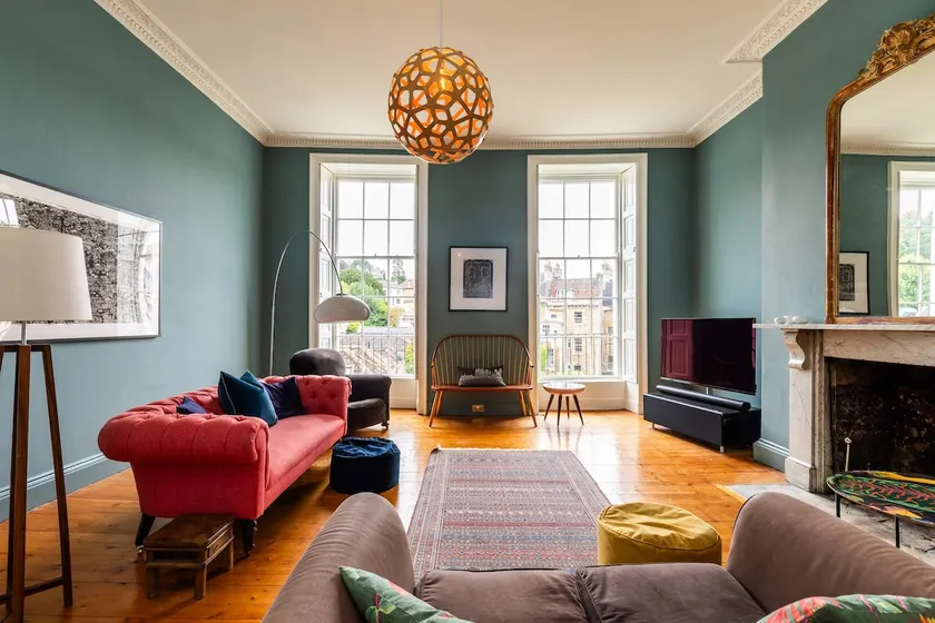 Grand Georgian Townhouse with Garden - Image 1