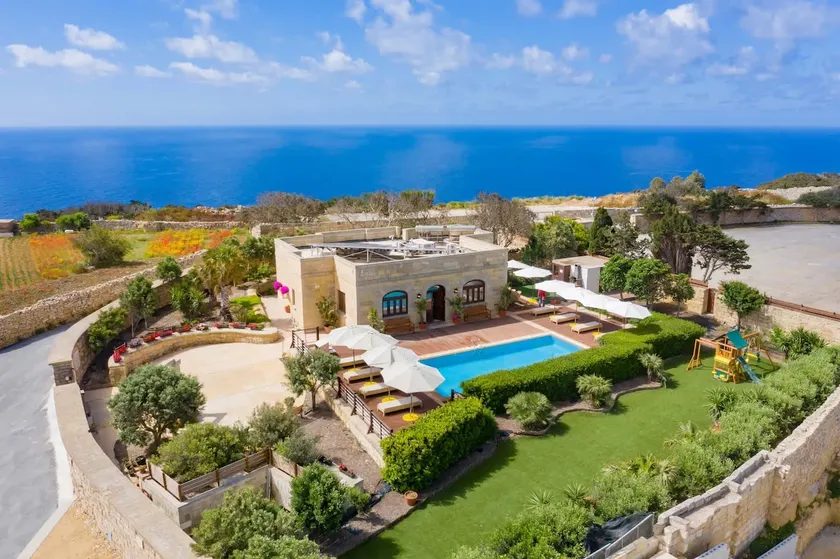 Villa Munqar - Image 1