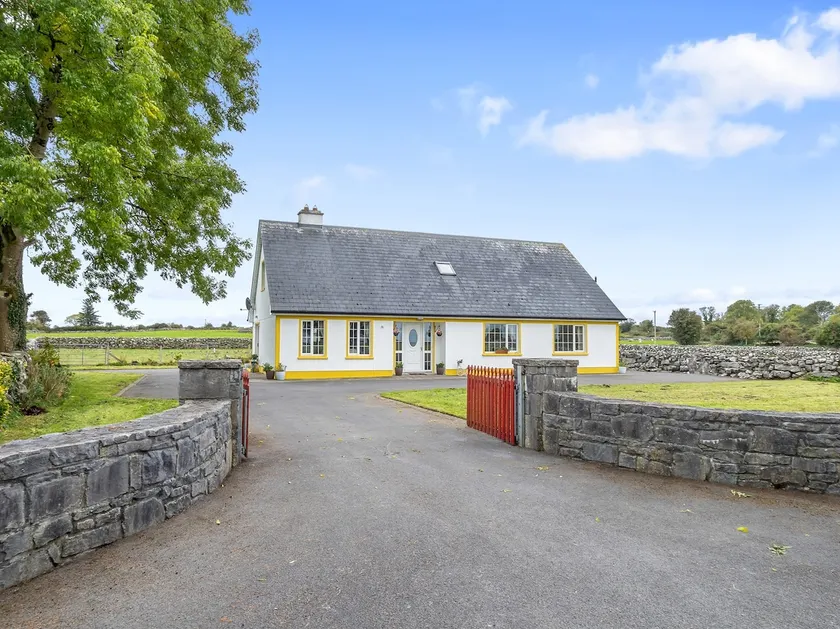 Lough Mask Fishing Lodge - Image 1
