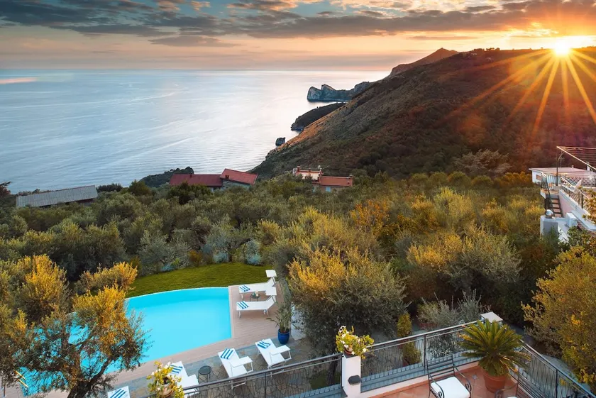 Villa Chez Piè Panoramic Views Pool and Guest Services - Image 1