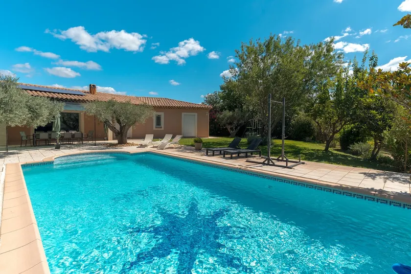 Quiet Villa, Not Overlooked - Image 1
