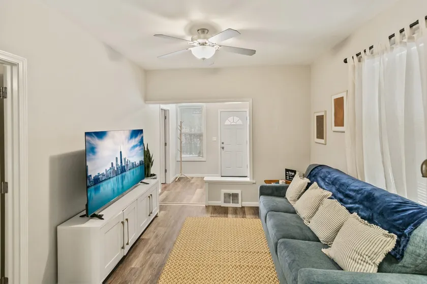 Beautiful Updated Home near Great Lakes Naval Base - Image 1