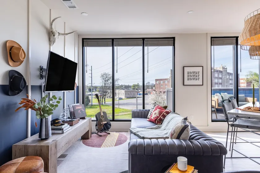 Outrider 307 by AvantStay | Close to Broadway - Image 1