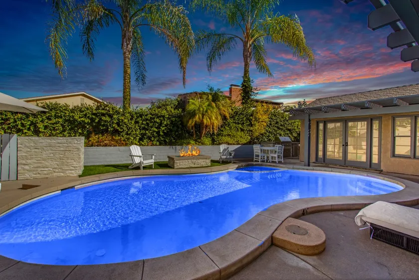 Valpariso Retreat - Pool & Spa, Fire Pit, Families - Image 1