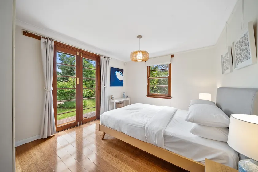 Comfortable 3-Bed Haven Near Canberra Attractions - Image 1