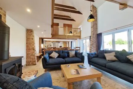 Group Accommodation - sleeps 14 - Image 1