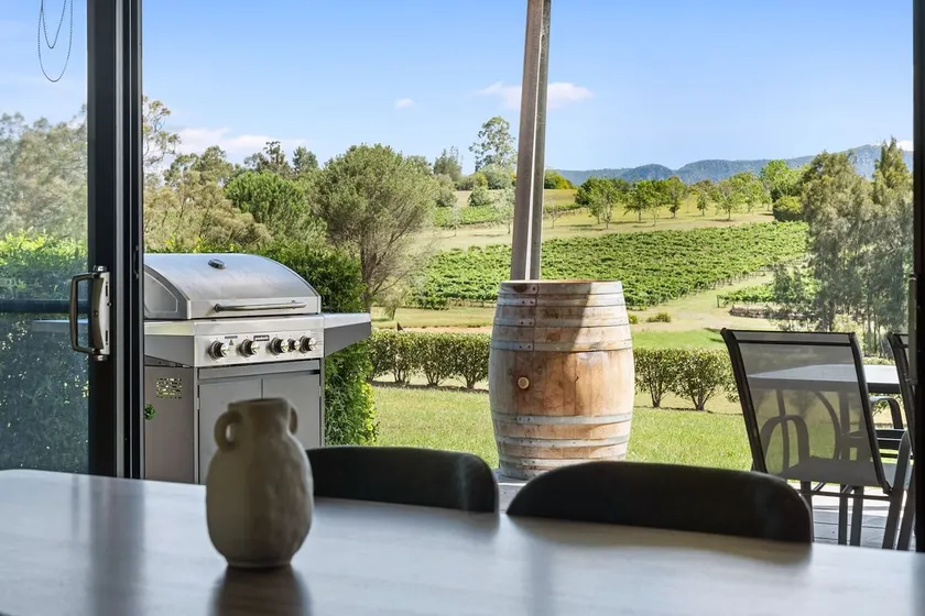 Travertine Vineyard Retreat - Stay Among the Vines - Image 1