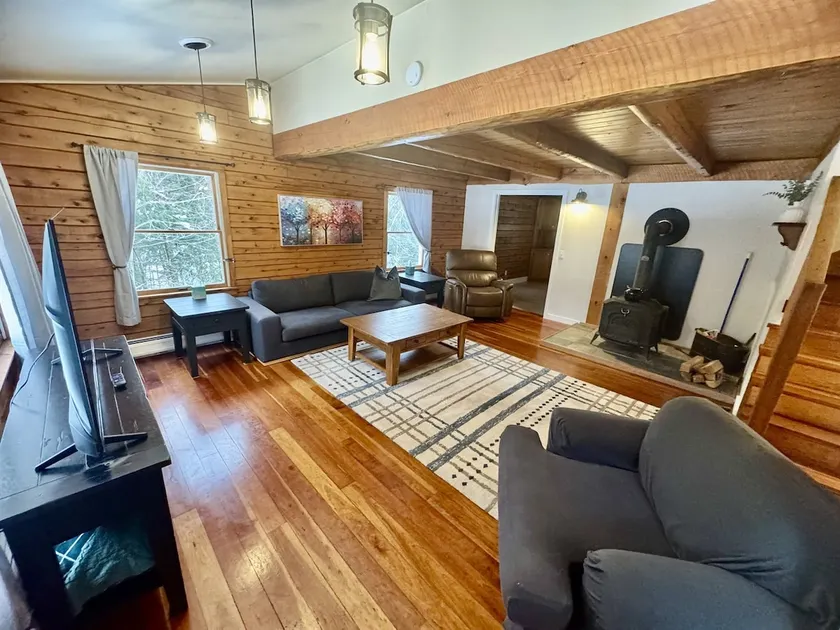 Cozy Cabin on the Stowe line! - Image 1