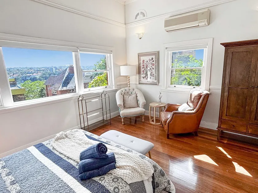 Kirribilli 2BR gem • with garage • Walk to Harbour - Image 1