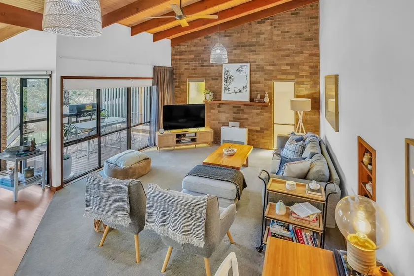 Swell Seekers Rest - Sleeps 6 - Ocean Grove - Image 1