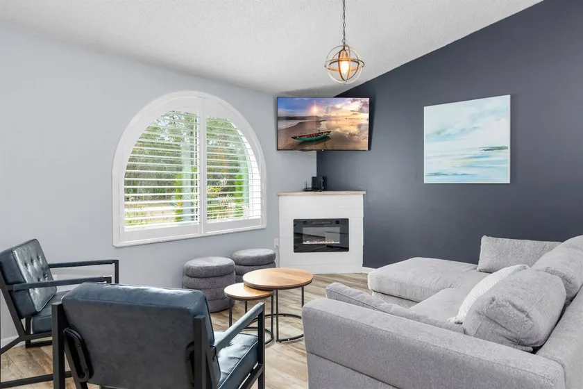 Spring Hill, 4 Bedroom, Pool, Golf Course! - Image 1
