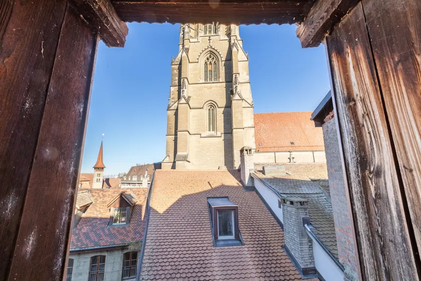 Loft avec vue sur la Cathédrale de Fribourg - Image 1