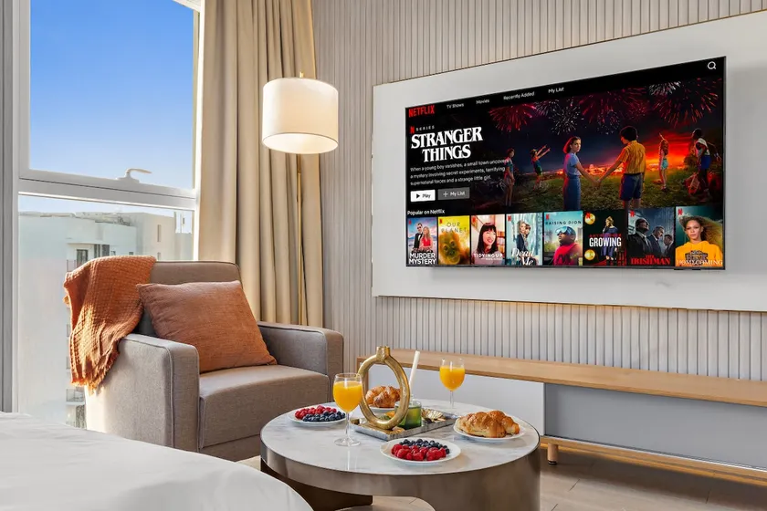 Premium Apartment - Near Yas Mall & Ferrari World - Image 1