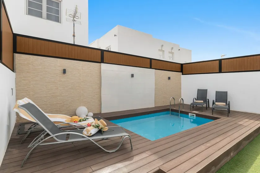 Luxury Berkana Villa with Pool - Image 1