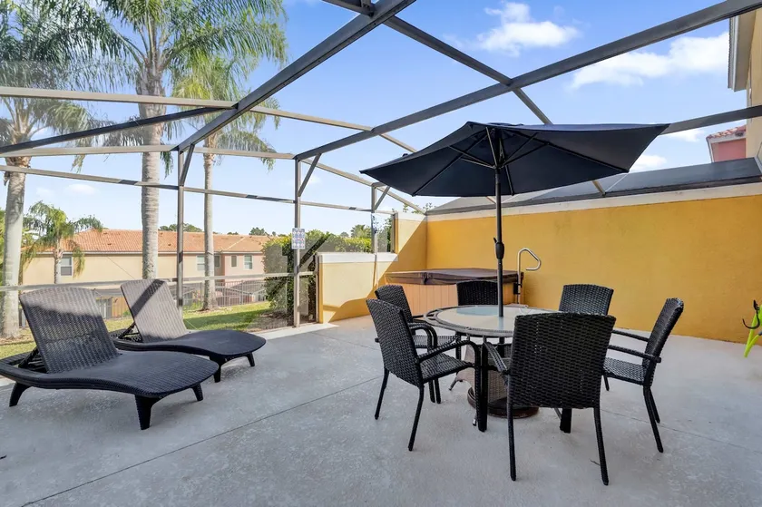 Upstay Spacious 3BR Home w Resort Access - Image 1
