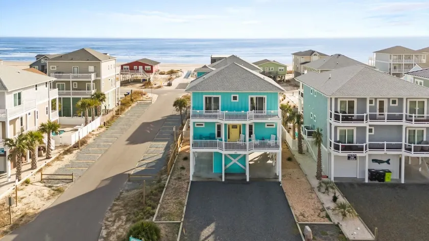 OIB Home | Private Pool | 1-Min Walk to Beach! - Image 1