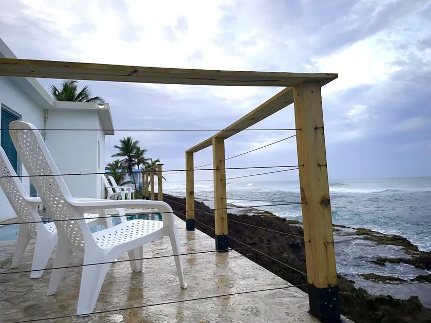 Oceanview Family Room – 2 Beds, Great Deck Views! - Image 1
