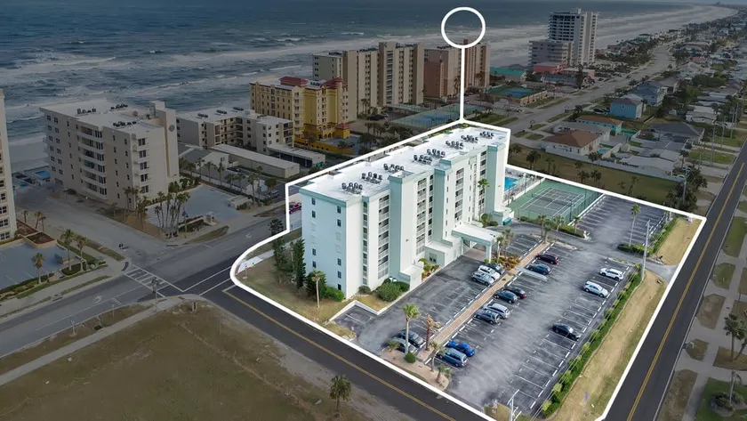 Relaxing Ocean Condo Steps from the Beach - Image 1