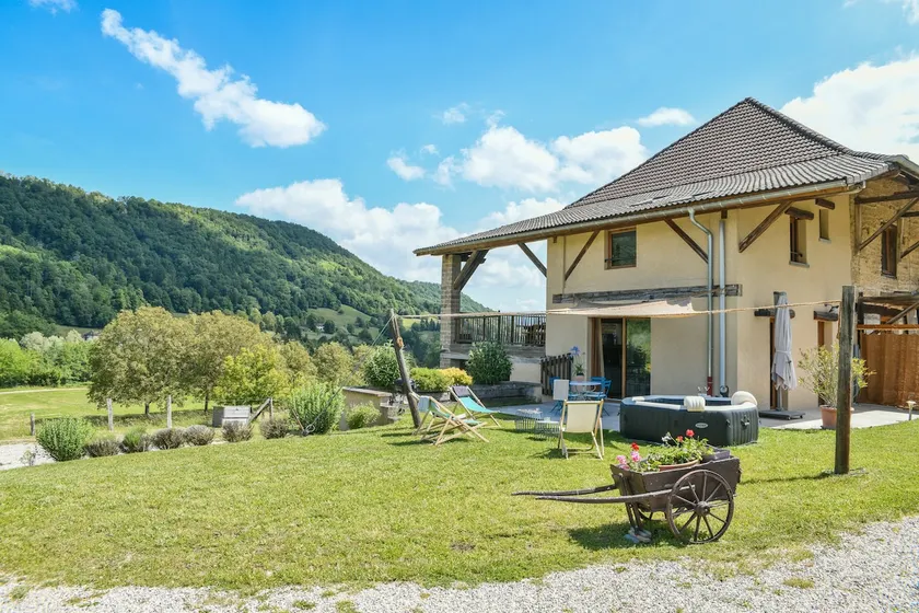 Gite Between Lakes and Mountains - Image 1
