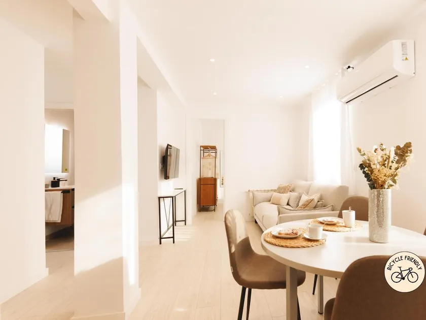 Bravissimo Jaume I Penthouse, with 3 bedrooms - Image 1