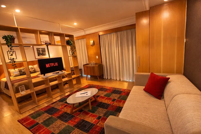 Lohaip – Fully Equipped Kitchen, Balcony, and King-Size Bed - Image 1