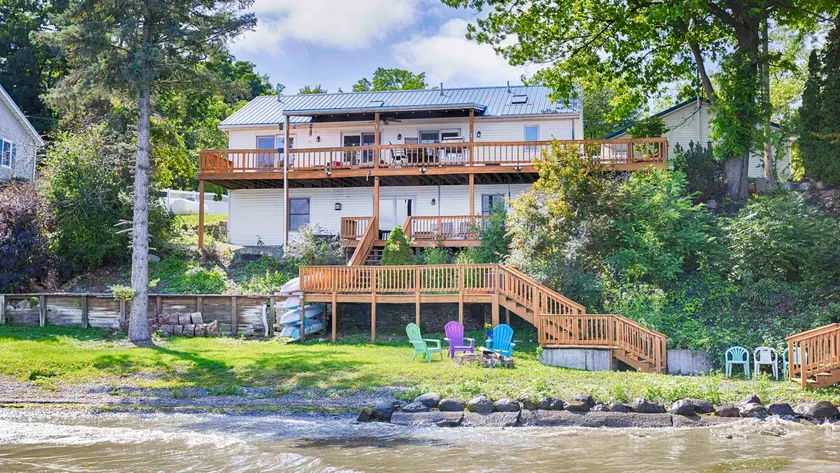 Sunrise Shores: Gals’ Galentine’s Stay! - Image 1