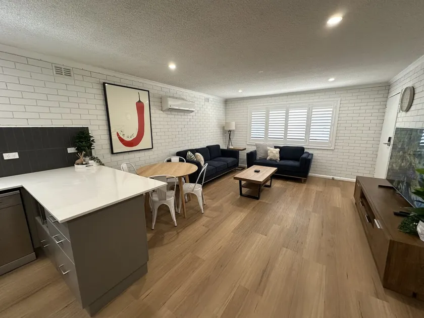 Central Cullen Apartments  - Image 1