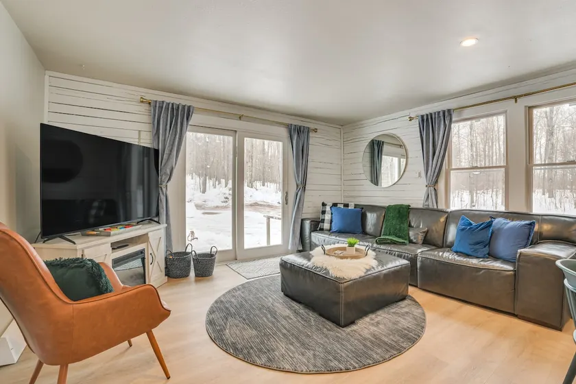 22 Mi to Boyne Mountain: Home w/ Fire Pit! - Image 1