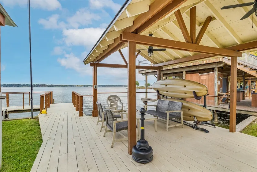 Eagle's Cove: Lake Livingston Waterfront Retreat - Image 1