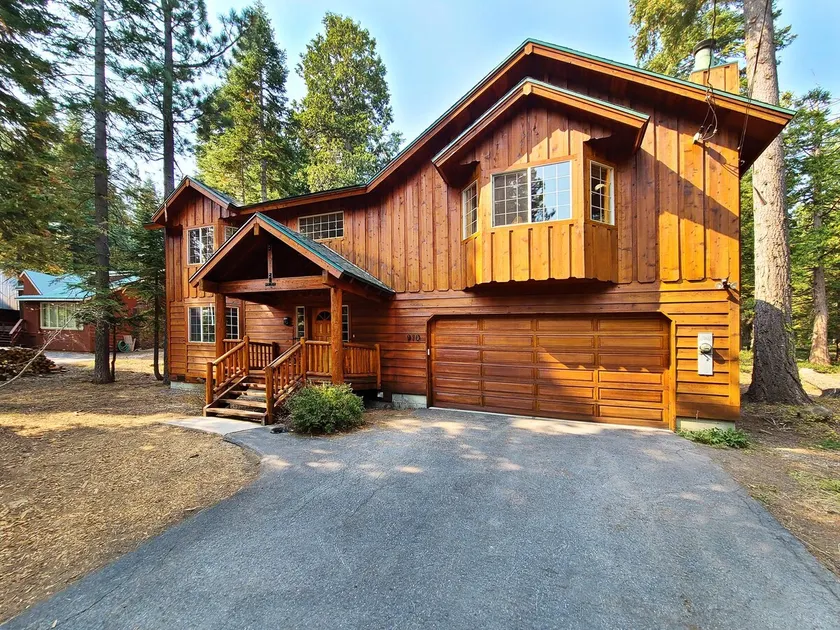 Griggs House - HOT TUB - Close to Tahoe City! - Image 1