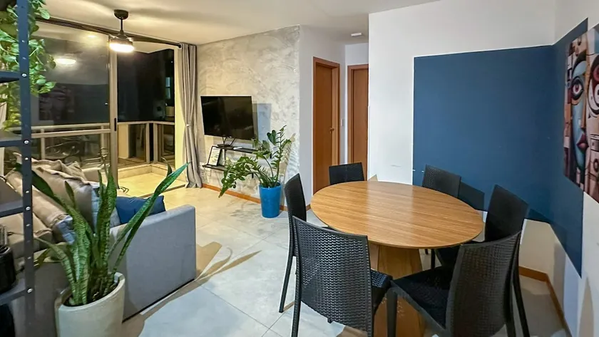 2-Bedroom Apartment near the Beach with Pool - Itapoã - Image 1