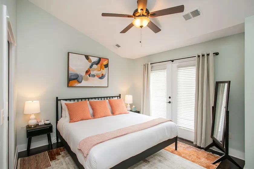 Relaxing 2 BD|2.5 BA Nashville Home Base - Image 1