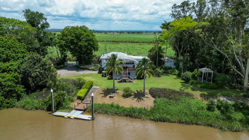 Clarence River Retreat - Oceanstays - Farmstay & Jetty - Image 1