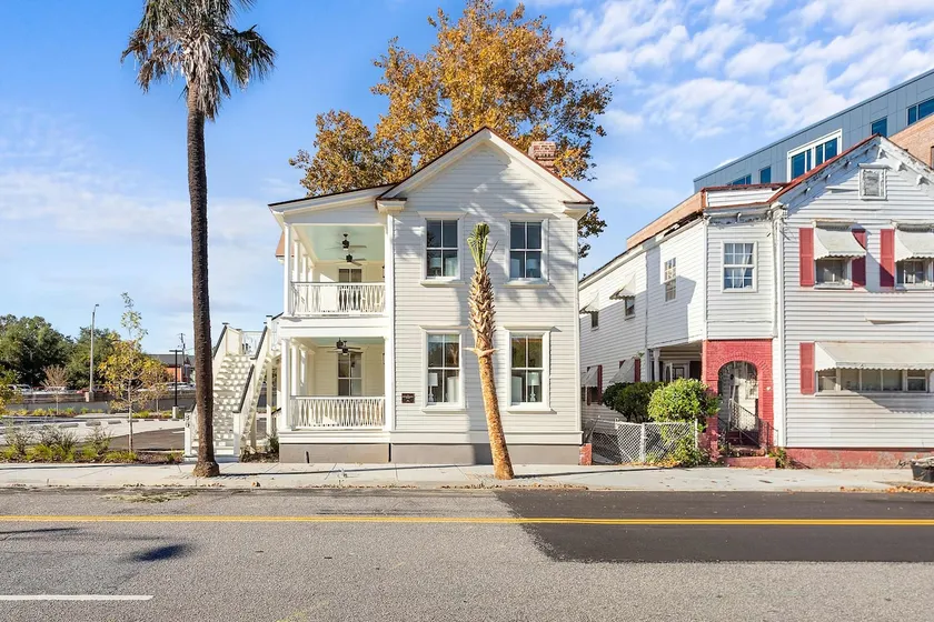 Crosstown @ King | Elegant & Modern 6BR Charleston - Image 1