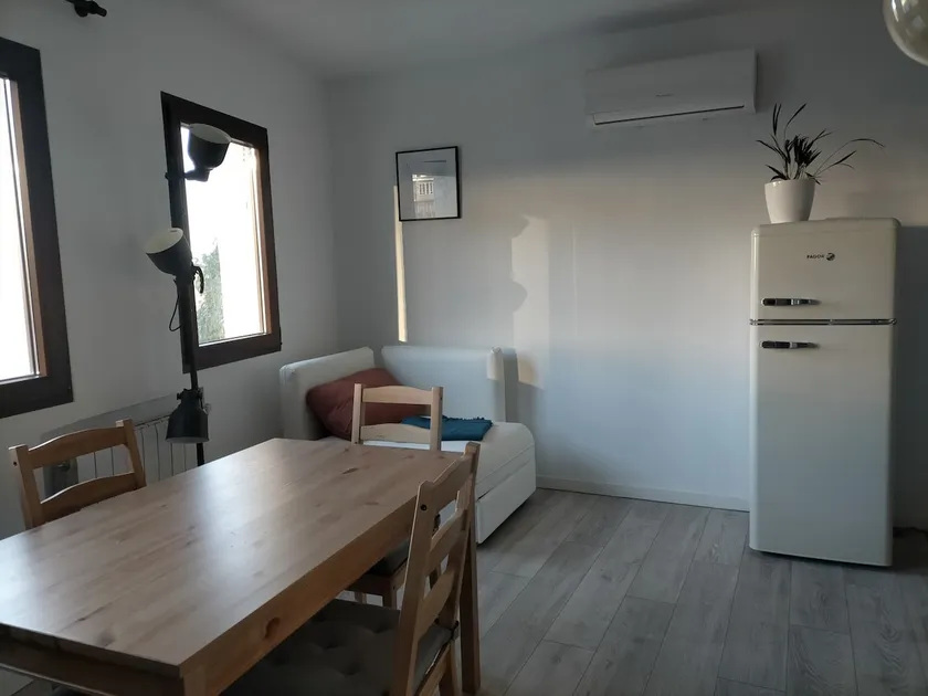 A rural apartment with views - Image 1
