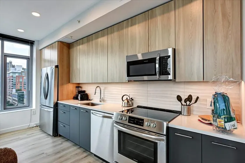 Prime 2BR nr DC, Shops & Airport! Close to RTC - Image 1