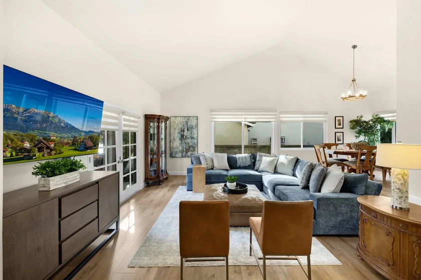 15 Minutes to Disneyland! Spacious 4-Bedroom Home - Image 1