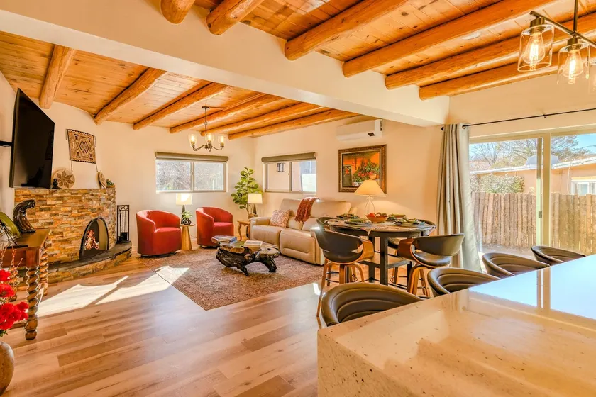 Walk to the Plaza, Kiva Fireplace, Fun Patio - Image 1