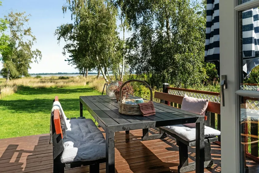 Rustic vibe in 60s house by Roskilde Fjord - Image 1