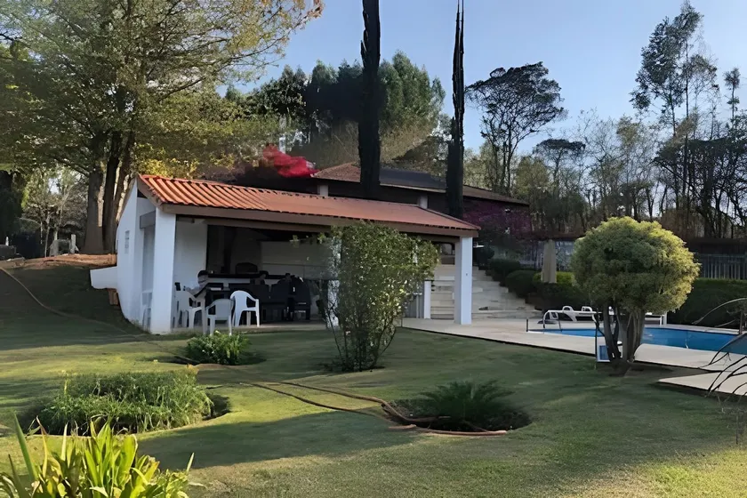 Luxury Farmhouse with View – Next to Outlet Catarina - Image 1