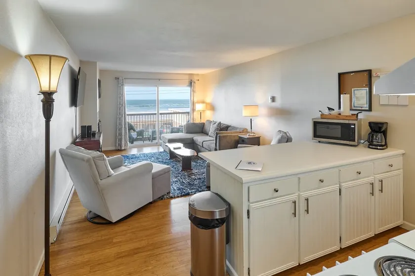 Cute Ocean View Condo - Ground Floor - Beach Access! - Image 1