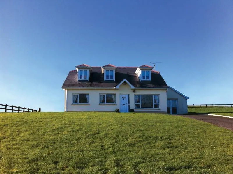 Lakeview Haven Retreat in Kilnaleck - Image 1