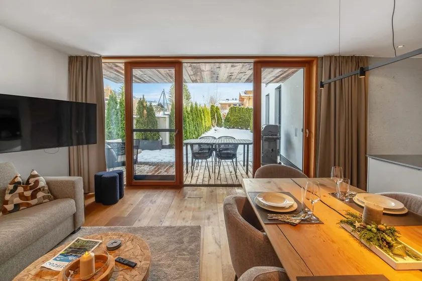 Sauna, Ski Minutes Away: Cozy Luxury Mountain Home - Image 1