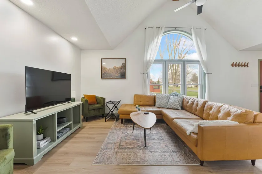 Parkview Pearl: 5BR, Garage, W/D Extended Stays - Image 1