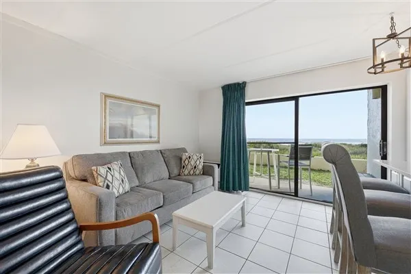Beacher's Lodge Horizon View Patio Suite #115 - Image 1